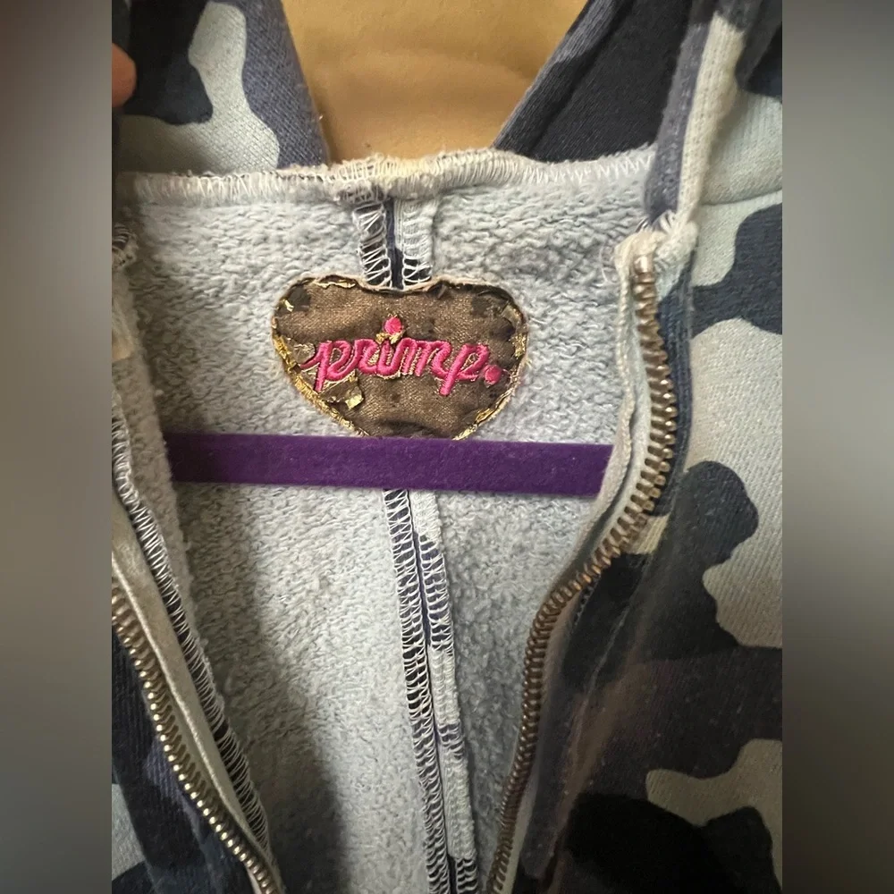 Primp Women’s Blue Camouflage Camo Zip-Up Hoodie with Pink Rhinestones Y2K - Picture 6 of 10